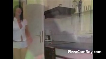 do you ever witness how pizza goes in wwwpizzacamboycom